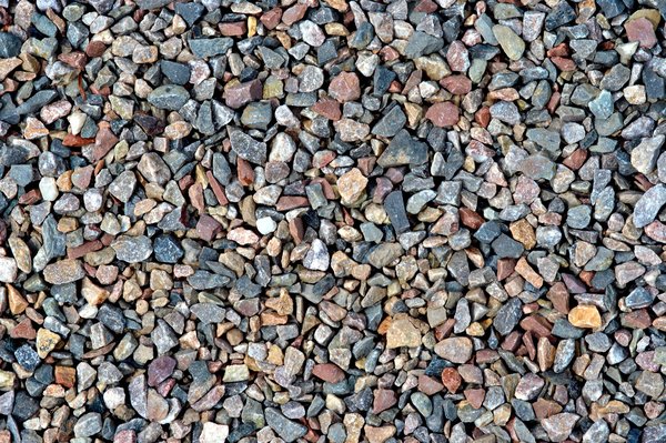 Choisir le bon gravier carrossable pour votre allée élégante